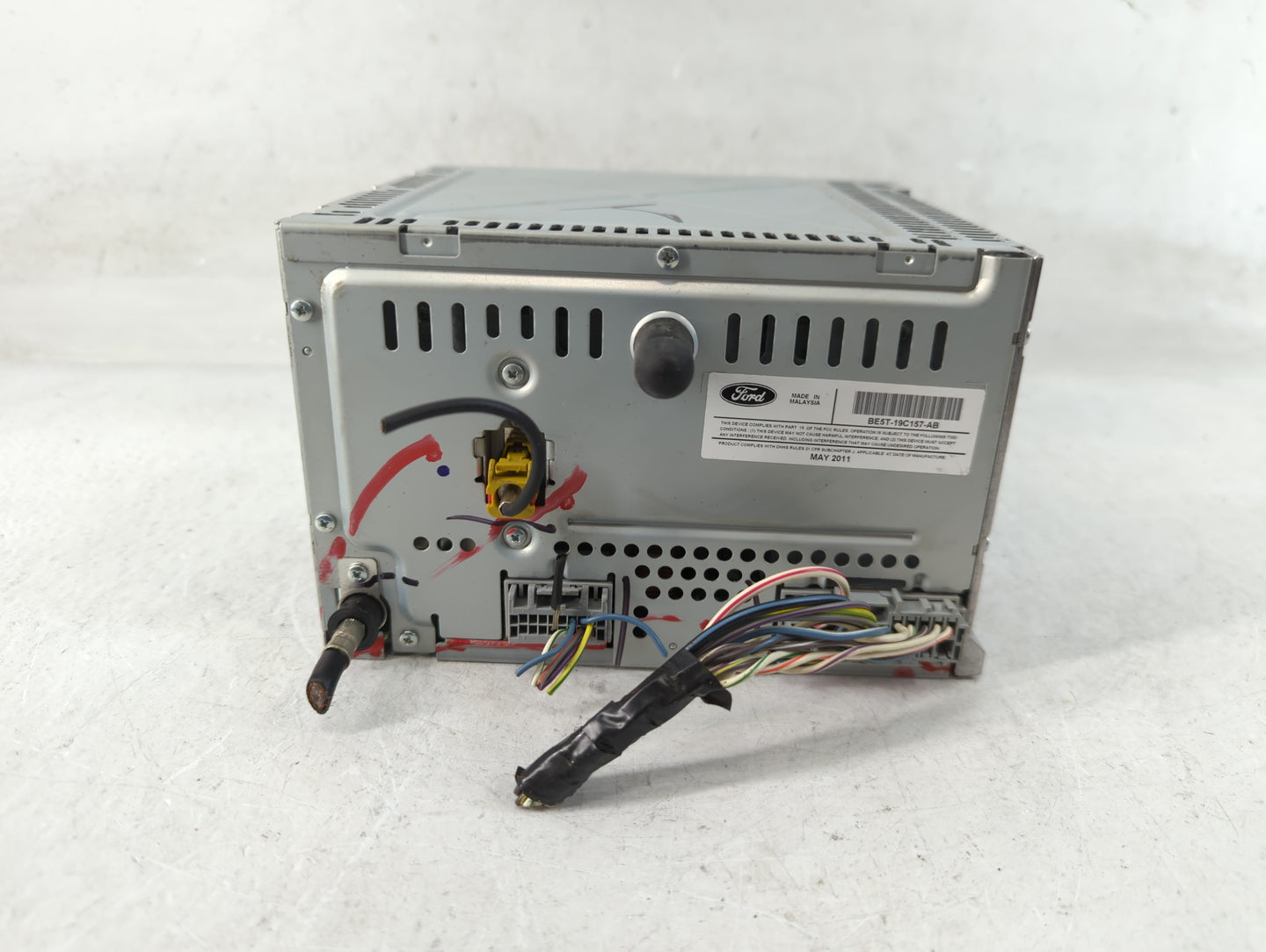 2010-2012 Ford Fusion Radio AM FM Cd Player Receiver Replacement P/N:BE5T-19C157-AB Fits Fits 2010 2011 2012 OEM Used Auto P