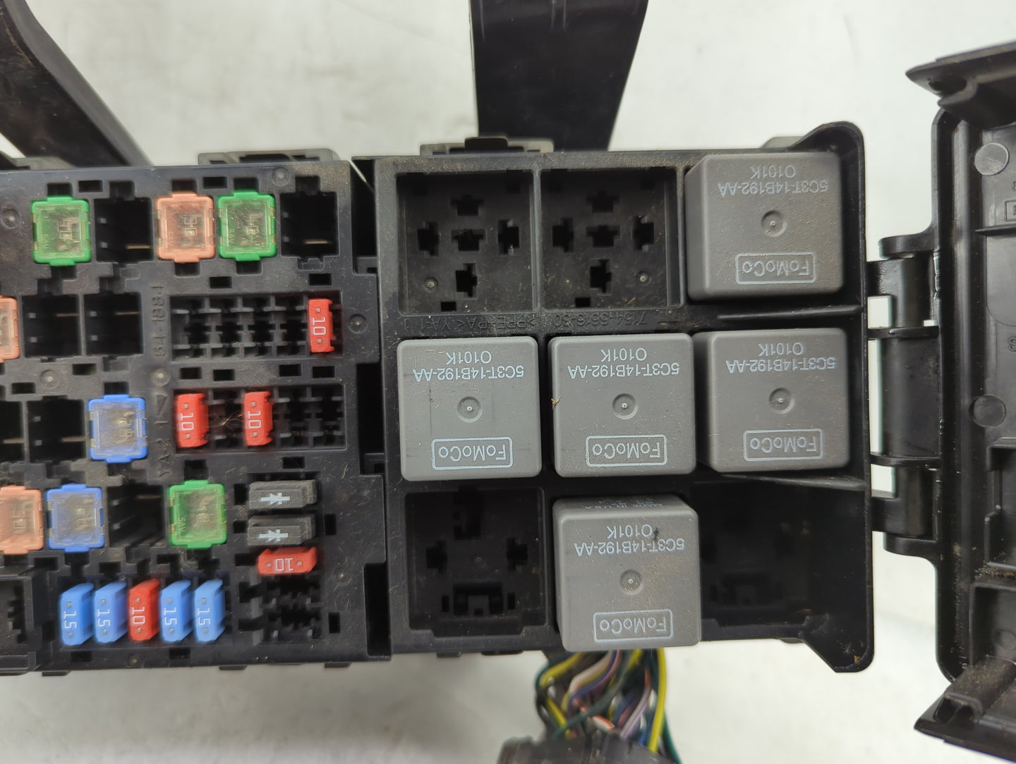 2010-2012 Ford Fusion Fusebox Fuse Box Panel Relay Module Fits Fits 2010 2011 2012 OEM Used Auto Parts - Oemusedautoparts1.c