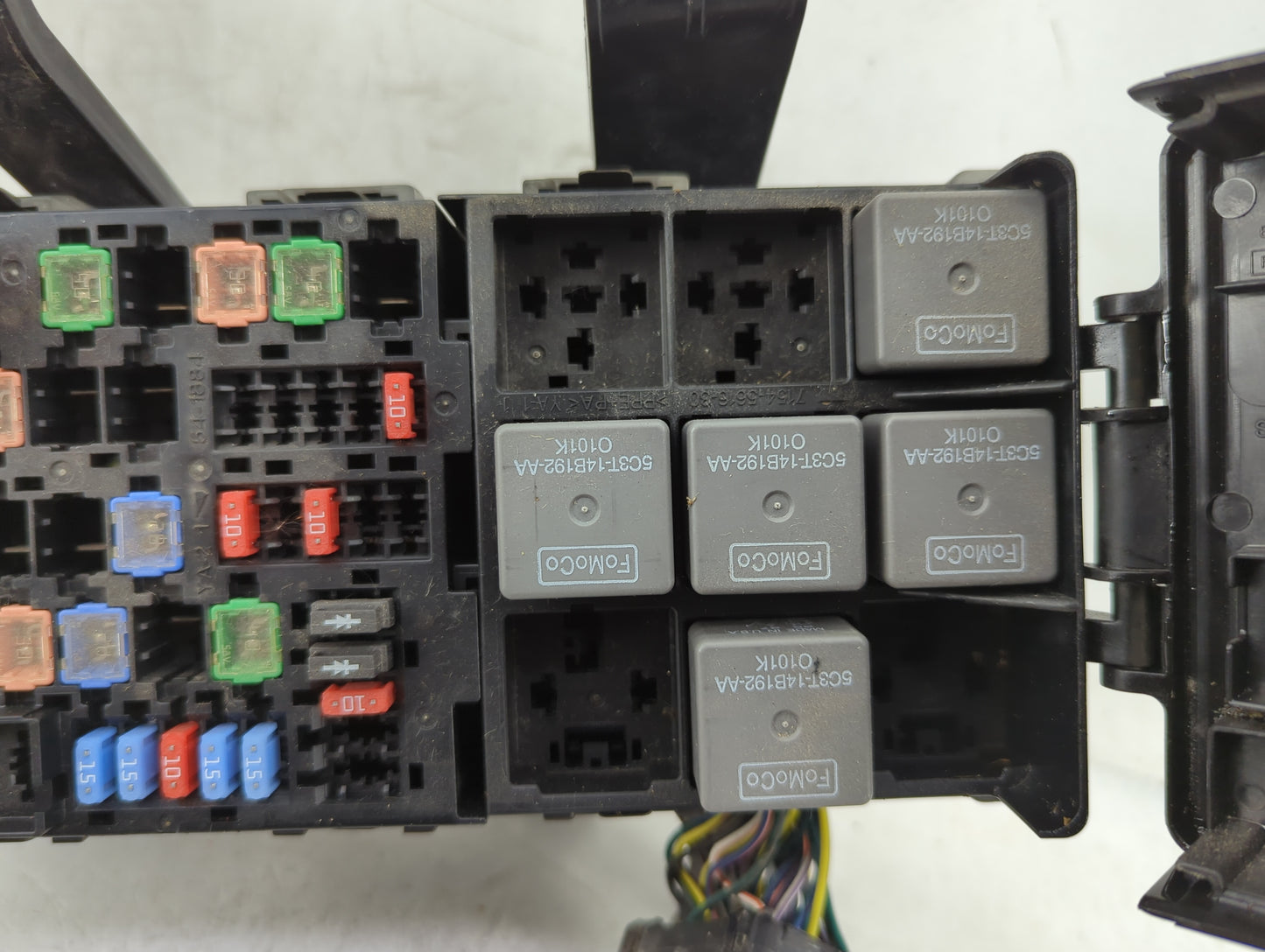 2010-2012 Ford Fusion Fusebox Fuse Box Panel Relay Module Fits Fits 2010 2011 2012 OEM Used Auto Parts - Oemusedautoparts1.c