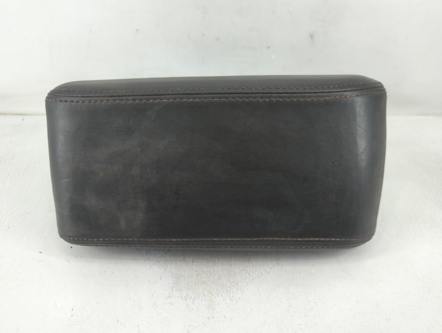 2012 Ford Fusion Center Console Armrest Cover Lid P/N:W1216B Fits OEM Used Auto Parts - Oemusedautoparts1.com