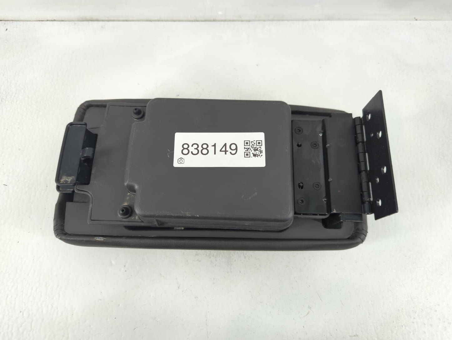 2012 Ford Fusion Center Console Armrest Cover Lid P/N:W1216B Fits OEM Used Auto Parts - Oemusedautoparts1.com