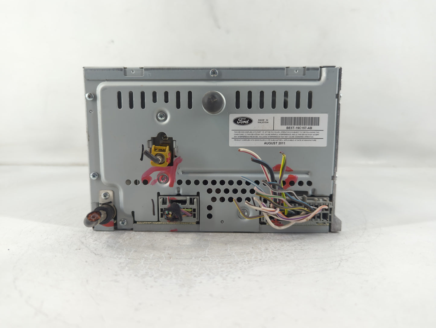 2011-2012 Ford Fusion Radio AM FM Cd Player Receiver Replacement P/N:BE5T-19C157-AB Fits Fits 2011 2012 OEM Used Auto Parts 