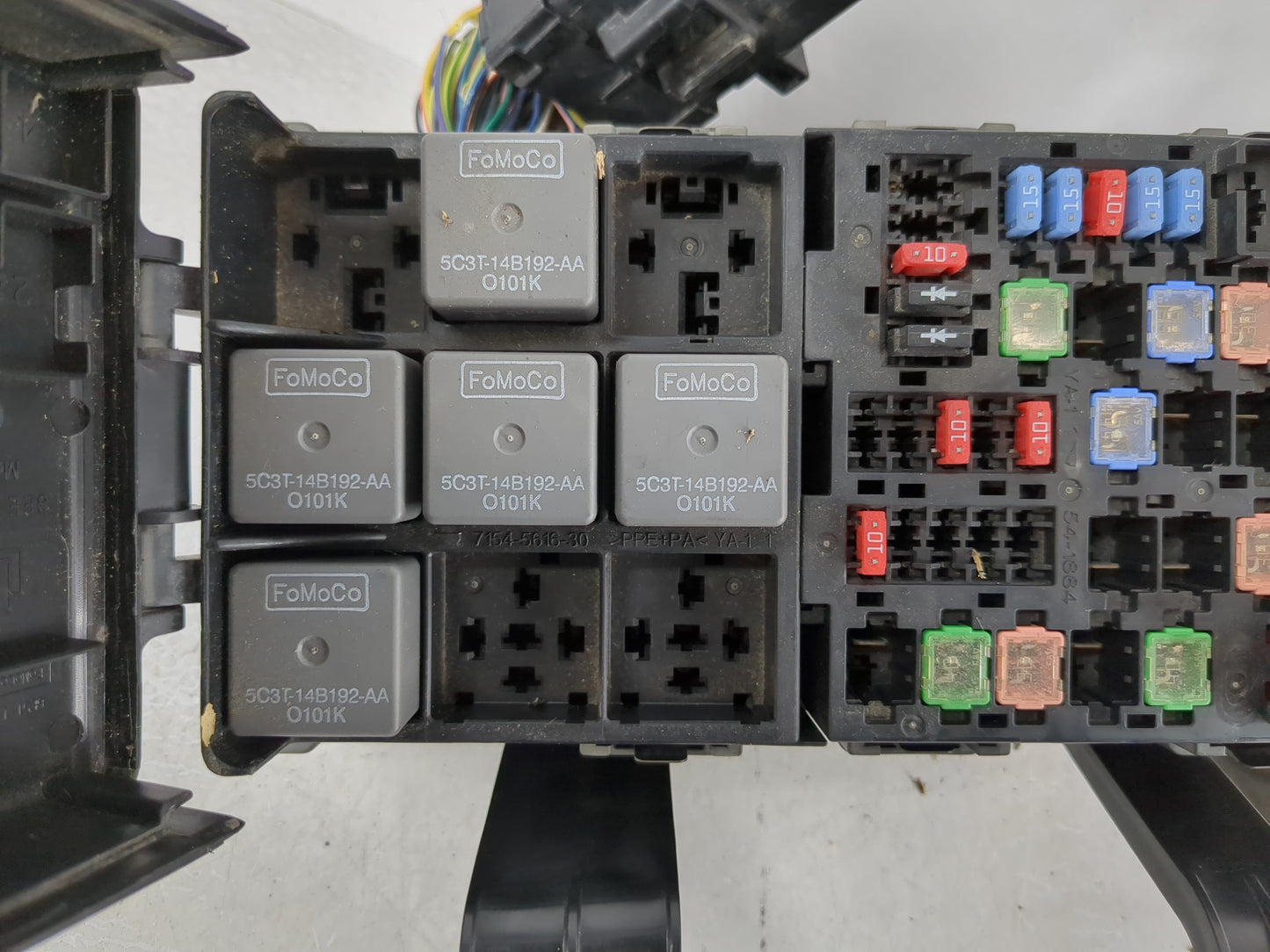 2010-2012 Ford Fusion Fusebox Fuse Box Panel Relay Module Fits Fits 2010 2011 2012 OEM Used Auto Parts - Oemusedautoparts1.c