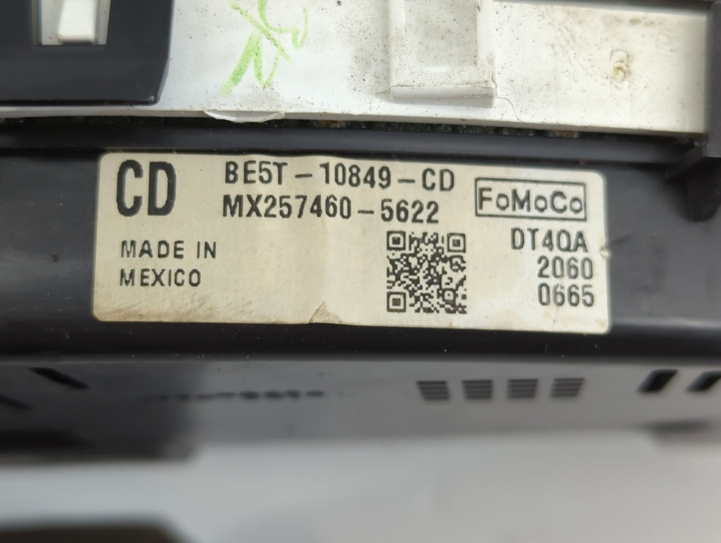 2011-2012 Ford Fusion Instrument Cluster Speedometer Gauges P/N:BE5T-10849-CD Fits Fits 2011 2012 OEM Used Auto Parts - Oemu