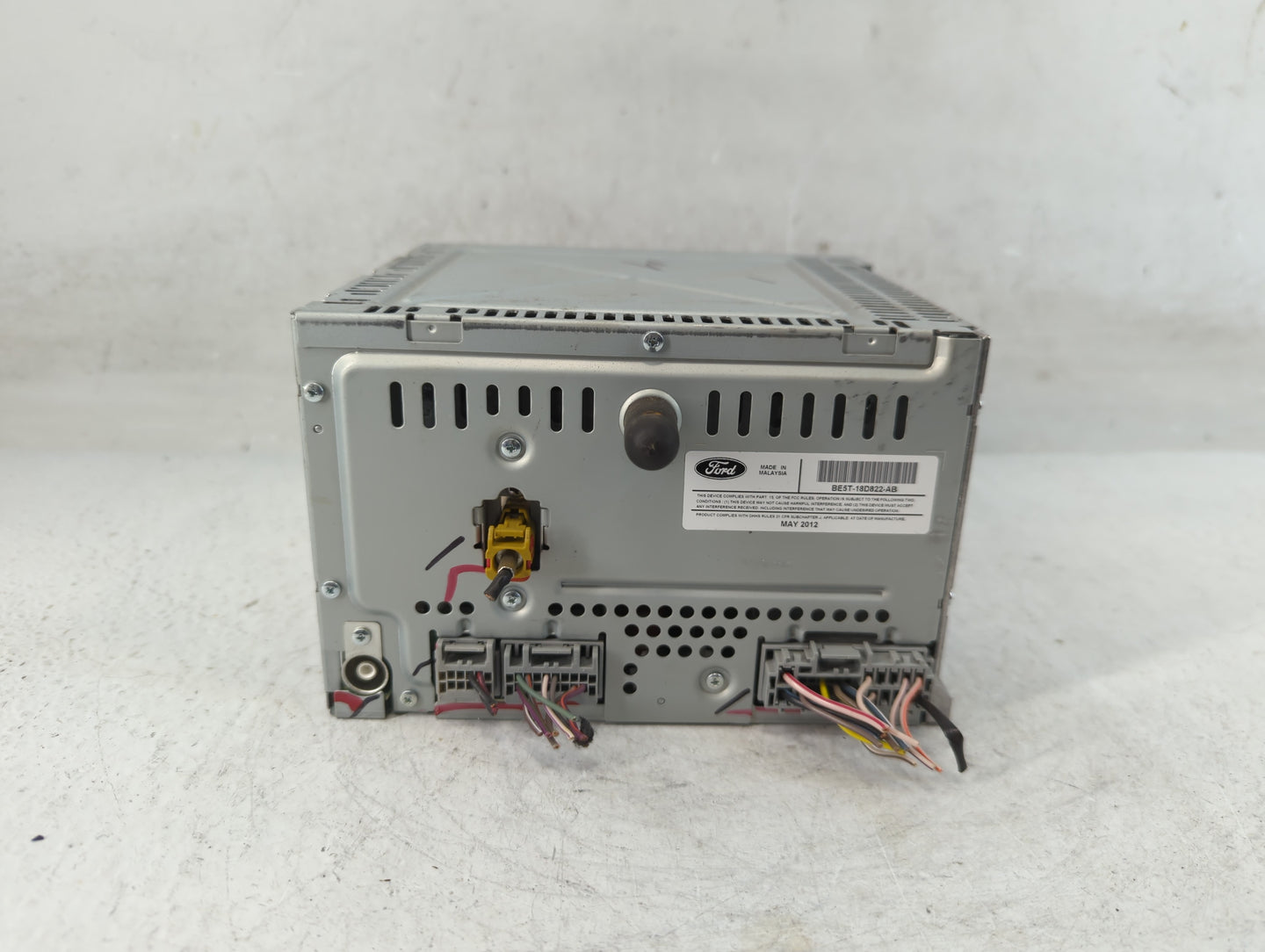 2011-2012 Ford Fusion Radio AM FM Cd Player Receiver Replacement P/N:BE5T-18D822-AB Fits Fits 2011 2012 OEM Used Auto Parts 
