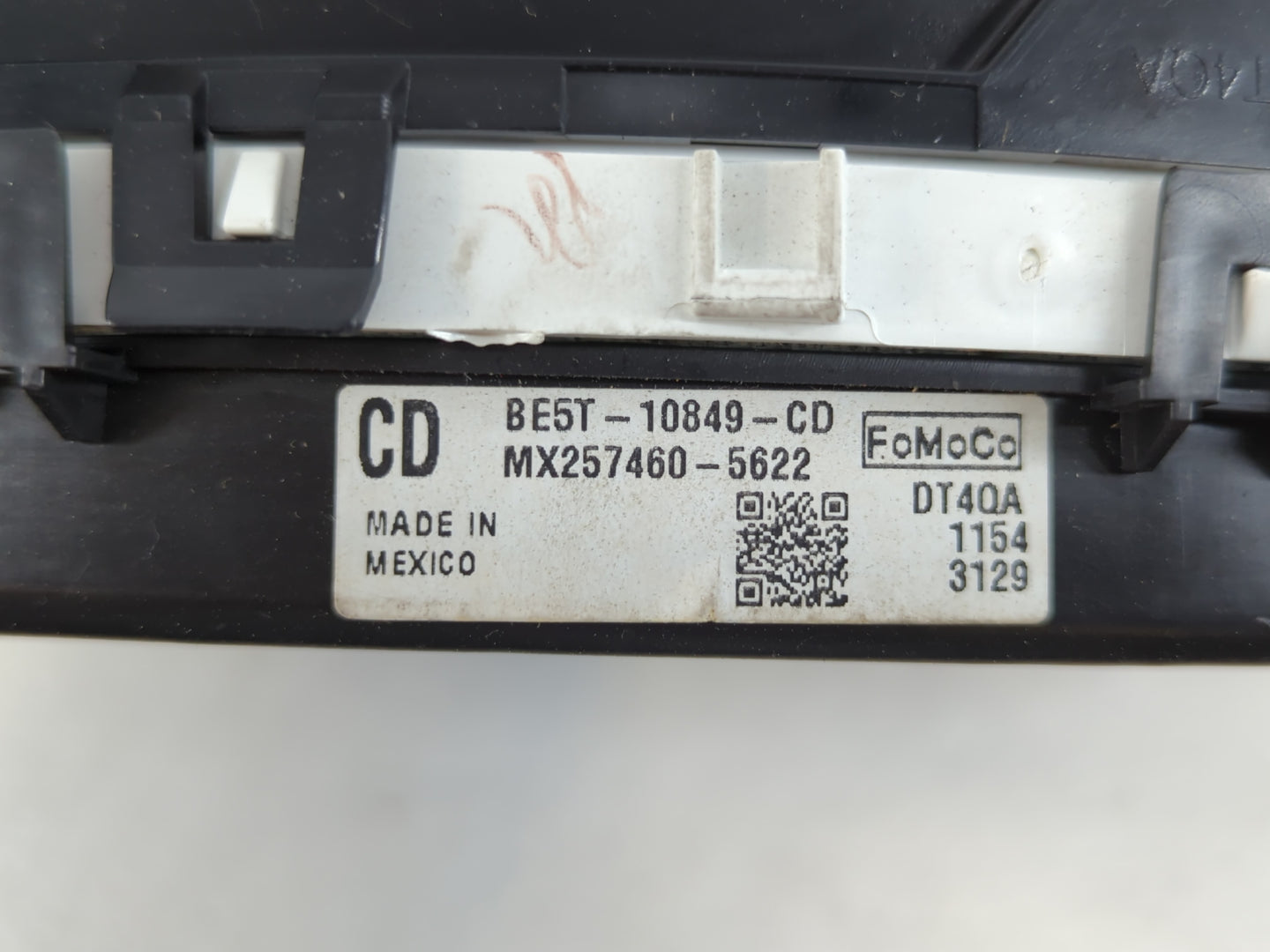 2011-2012 Ford Fusion Instrument Cluster Speedometer Gauges P/N:BE5T-10849-CD Fits Fits 2011 2012 OEM Used Auto Parts - Oemu
