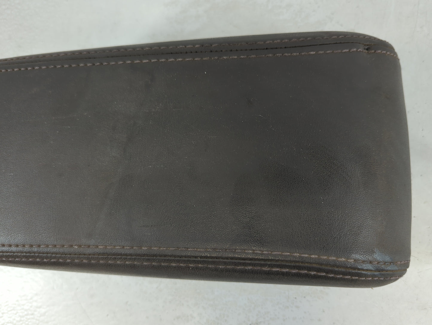 2010-2012 Ford Fusion Center Console Armrest Cover Lid Fits Fits 2010 2011 2012 OEM Used Auto Parts - Oemusedautoparts1.com