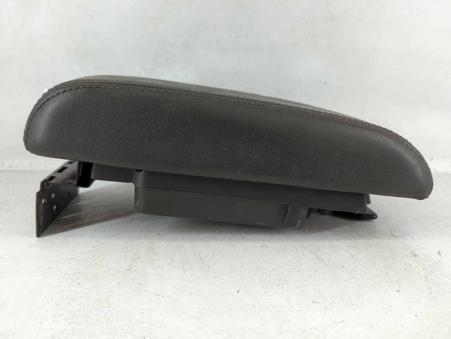 2010-2012 Ford Fusion Center Console Armrest Cover Lid Fits Fits 2010 2011 2012 OEM Used Auto Parts - Oemusedautoparts1.com
