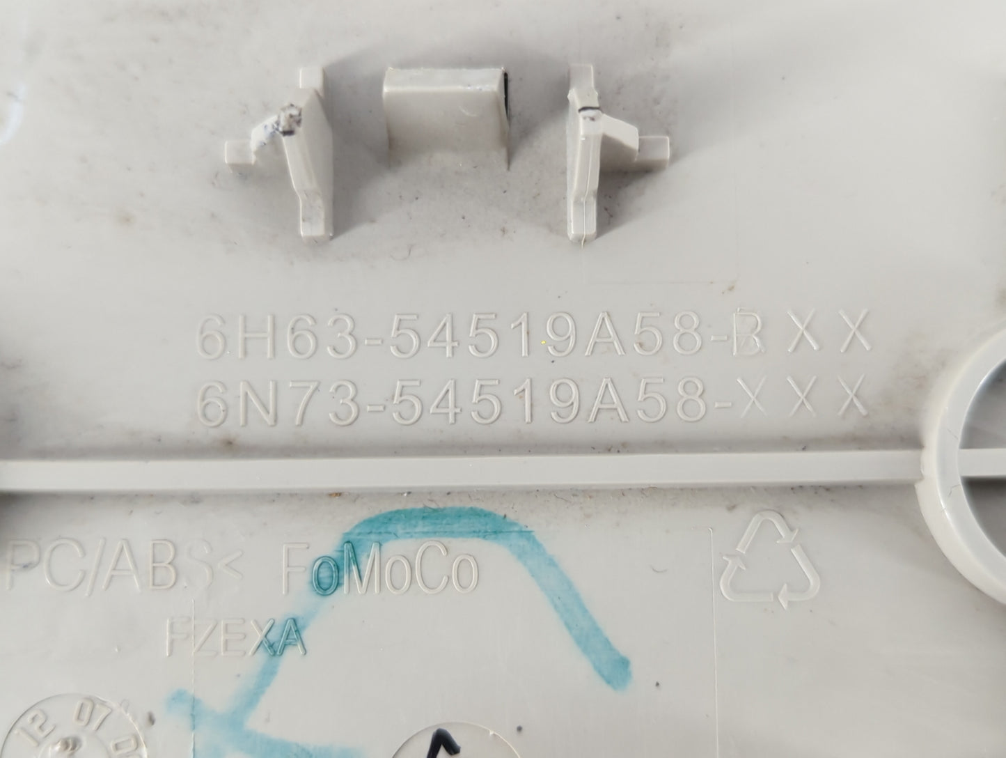 2010-2012 Ford Fusion Overhead Roof Console Interior Dome Light - Oemusedautoparts1.com