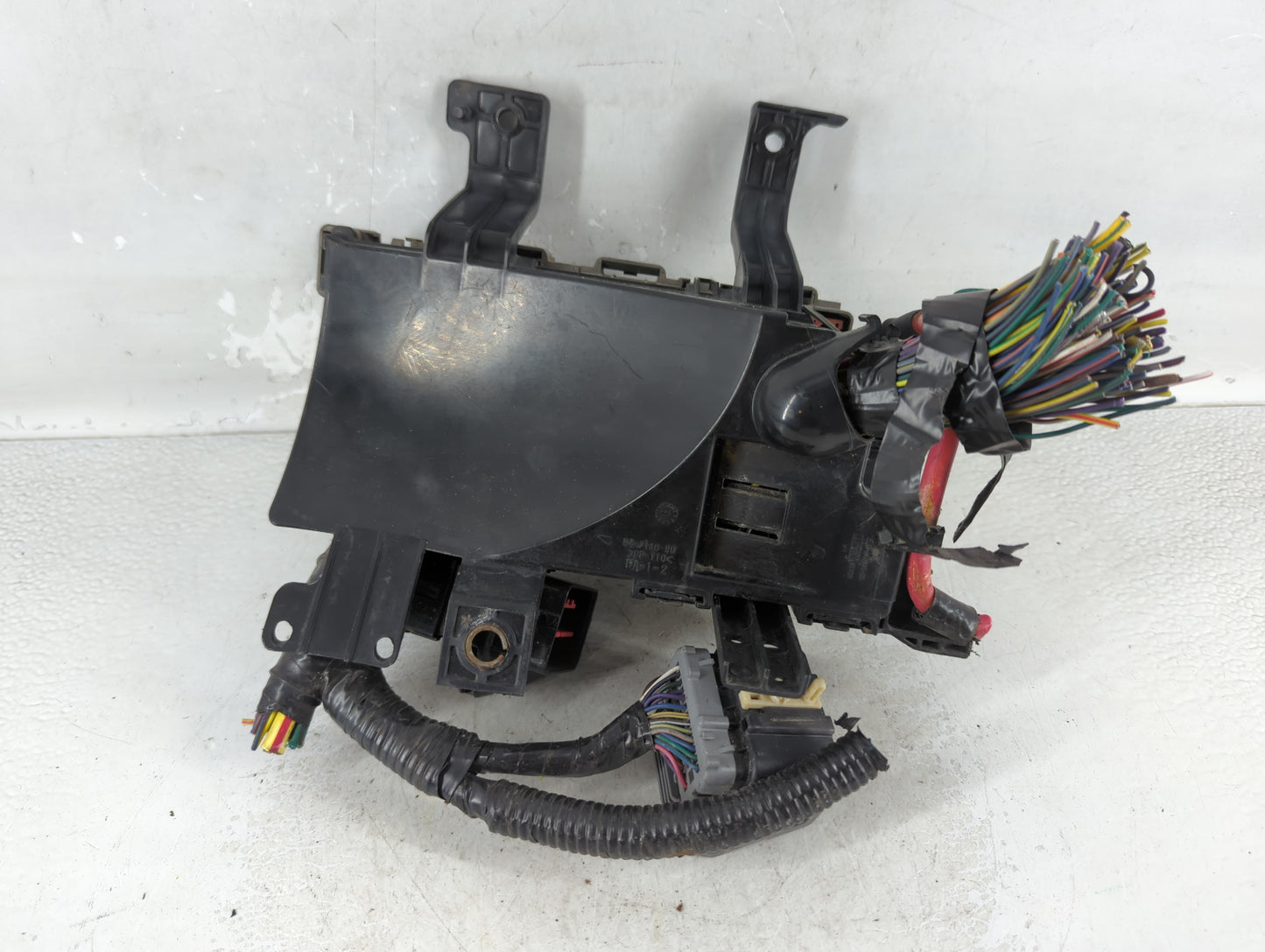 2010-2012 Ford Fusion Fusebox Fuse Box Panel Relay Module Fits Fits 2010 2011 2012 OEM Used Auto Parts - Oemusedautoparts1.c