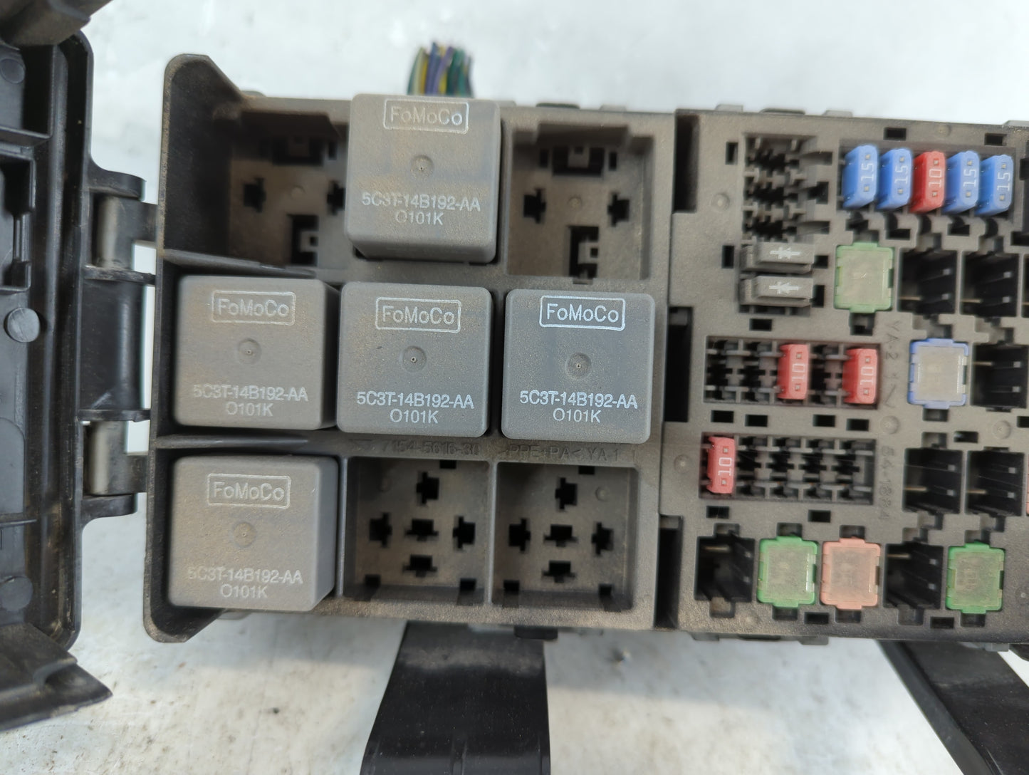 2010-2012 Ford Fusion Fusebox Fuse Box Panel Relay Module P/N:BE5T-14290-D Fits Fits 2010 2011 2012 OEM Used Auto Parts - Oe