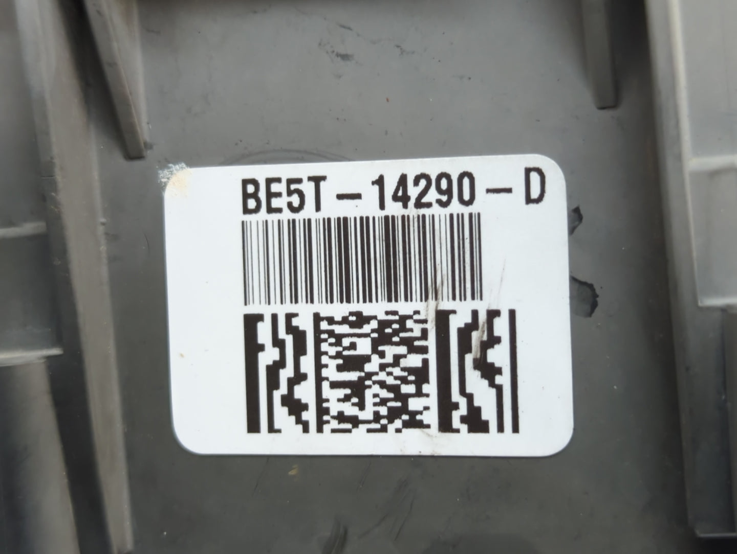 2010-2012 Ford Fusion Fusebox Fuse Box Panel Relay Module P/N:BE5T-14290-D Fits Fits 2010 2011 2012 OEM Used Auto Parts - Oe