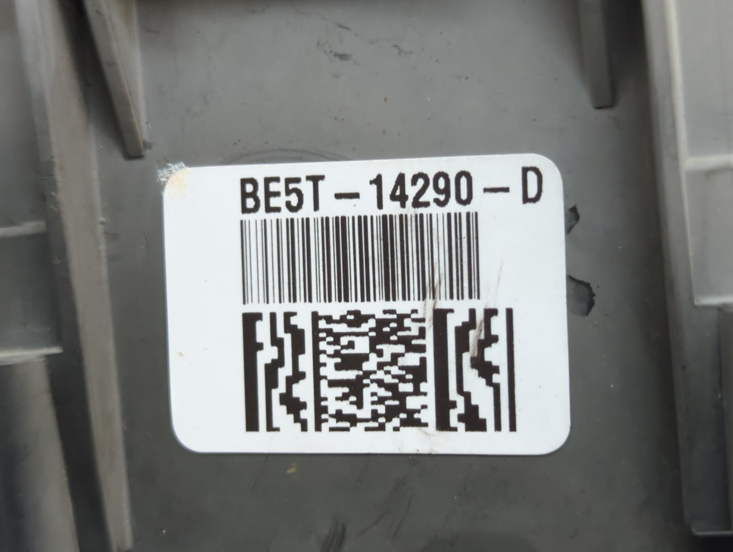 2010-2012 Ford Fusion Fusebox Fuse Box Panel Relay Module P/N:BE5T-14290-D Fits Fits 2010 2011 2012 OEM Used Auto Parts - Oe