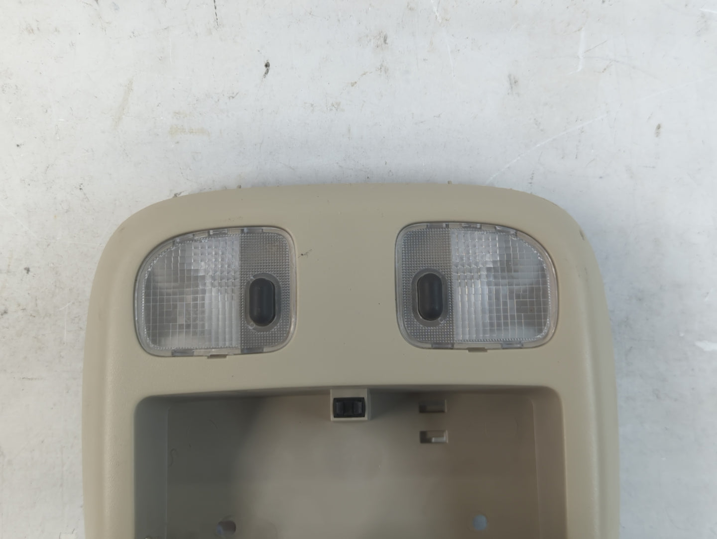 2010-2012 Ford Fusion Overhead Roof Console 915974 - Oemusedautoparts1.com