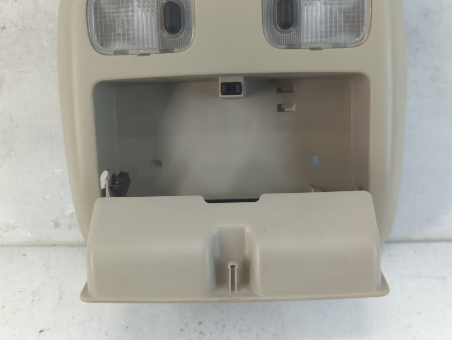 2010-2012 Ford Fusion Overhead Roof Console 915974 - Oemusedautoparts1.com