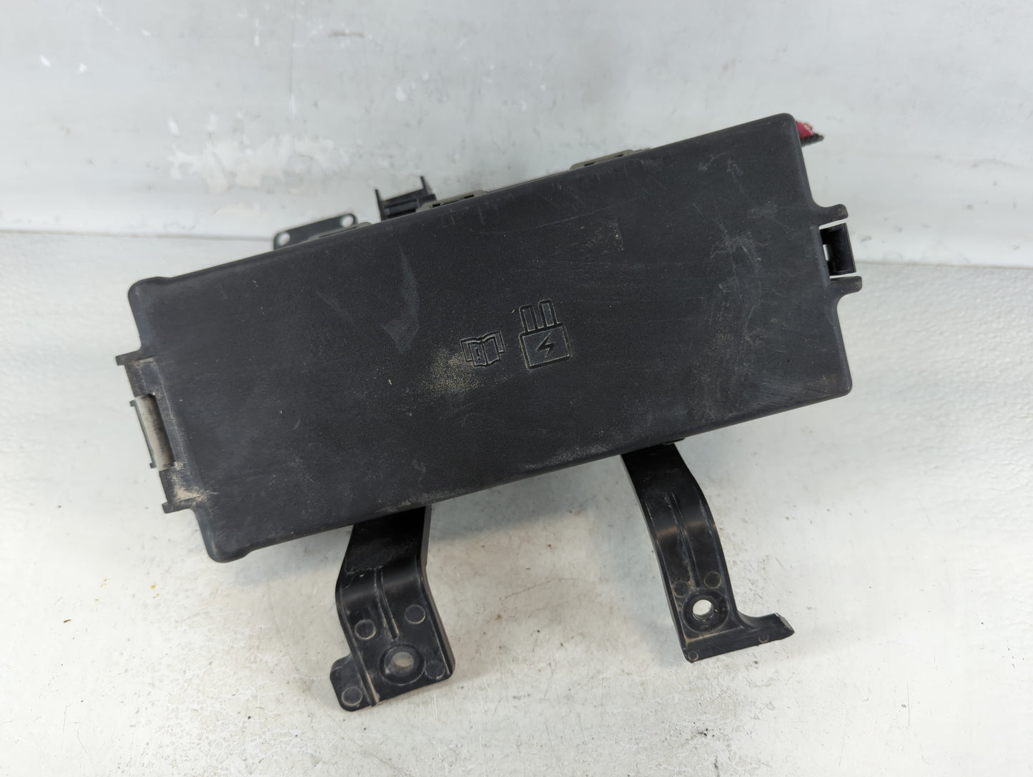 2010-2012 Ford Fusion Fusebox Fuse Box Panel Relay Module P/N:BE5T-14290-E Fits Fits 2010 2011 2012 OEM Used Auto Parts - Oe