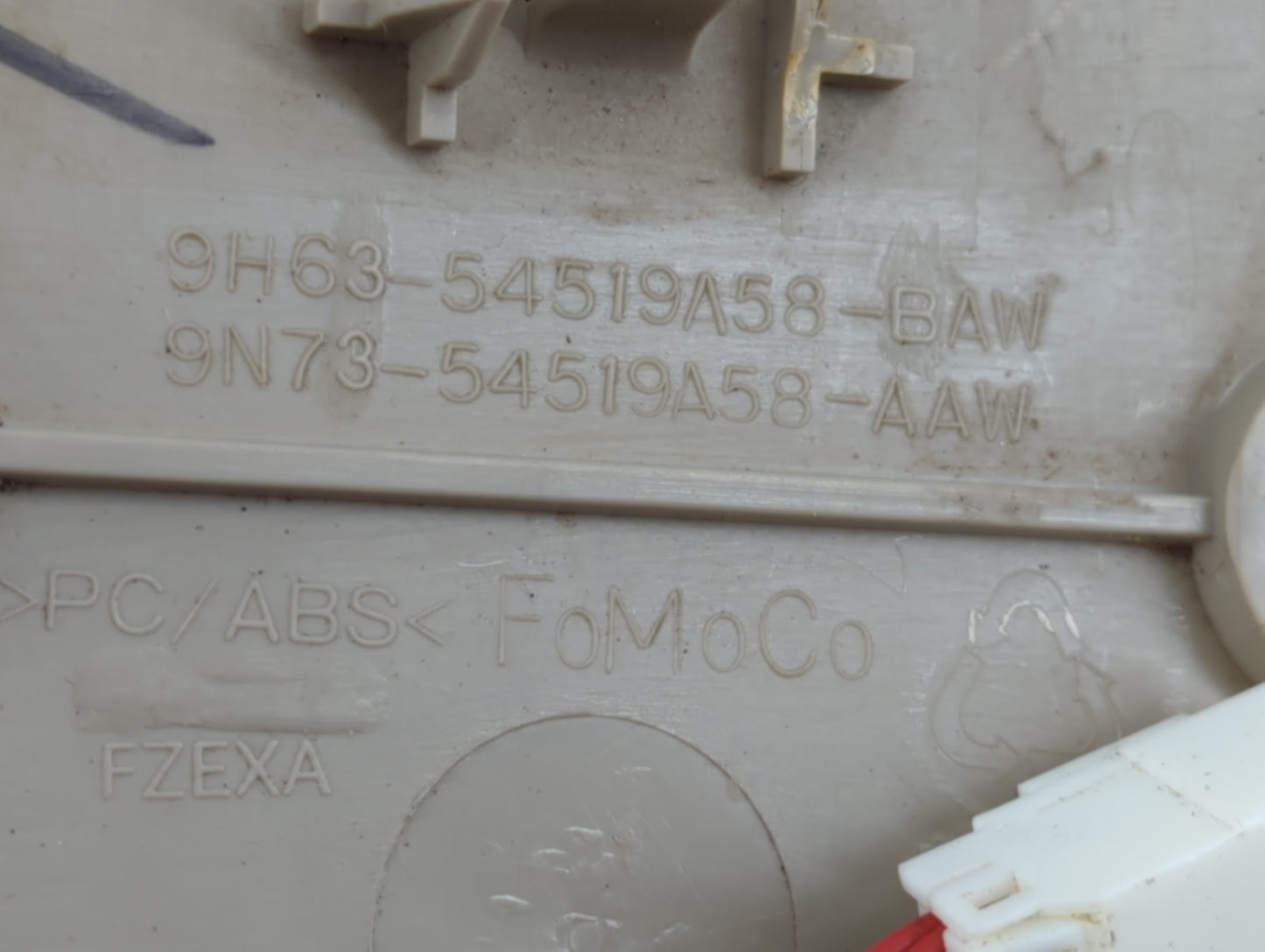 2010-2012 Ford Fusion Overhead Roof Console Interior Dome Light - Oemusedautoparts1.com