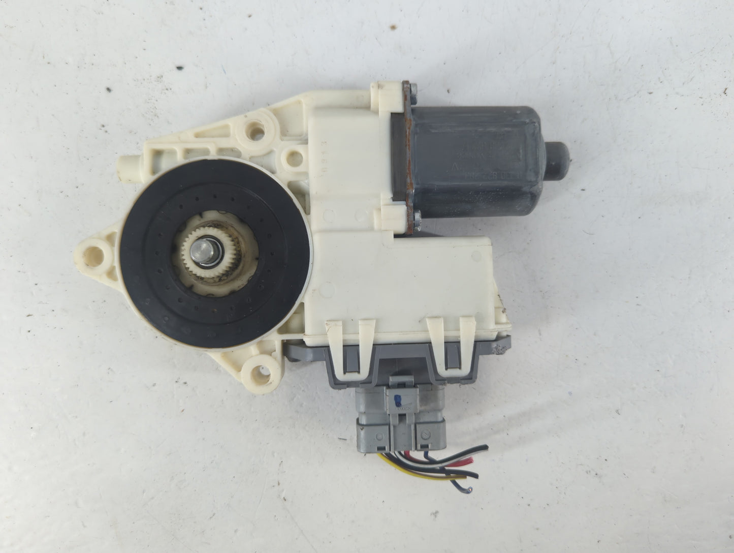 2010-2012 Ford Fusion Driver Front Left Power Window Motor - Oemusedautoparts1.com