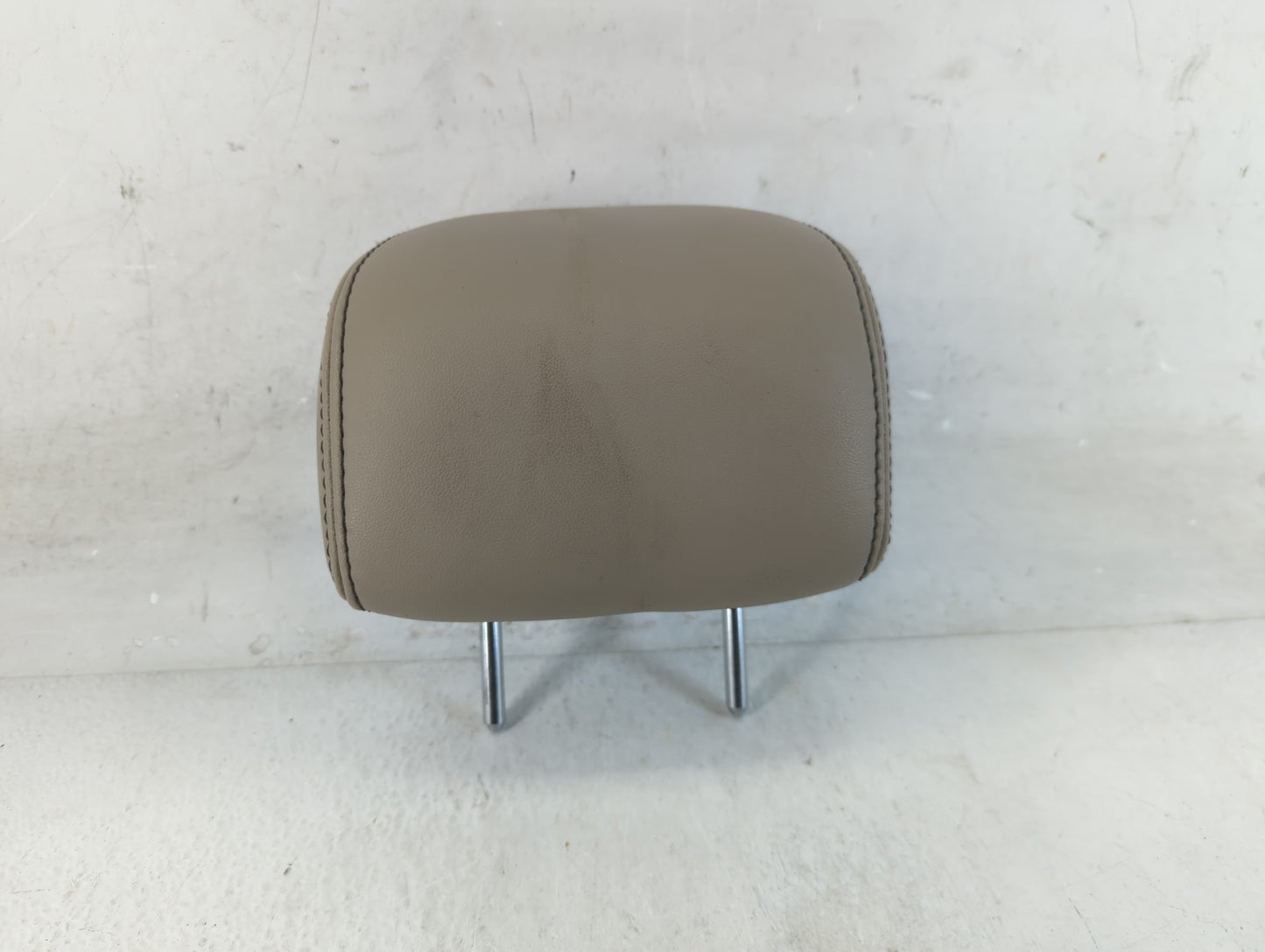 2012 Ford Fusion Headrest Head Rest Rear Center Seat Fits OEM Used Auto Parts - Oemusedautoparts1.com