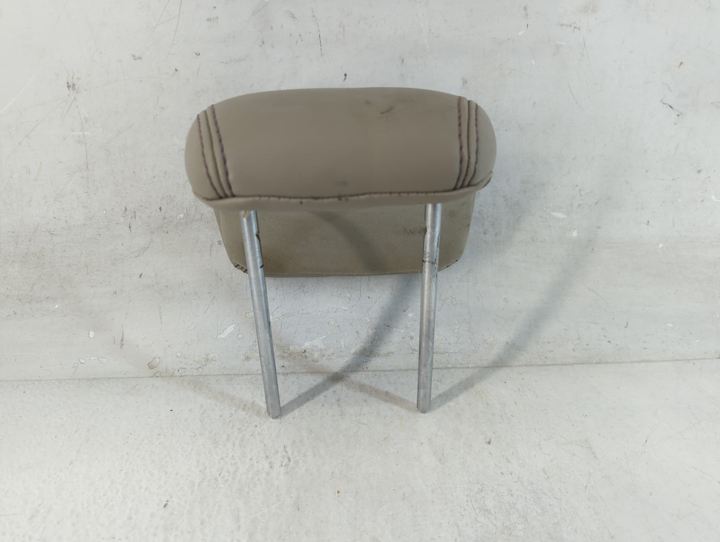 2012 Ford Fusion Headrest Head Rest Rear Center Seat Fits OEM Used Auto Parts - Oemusedautoparts1.com