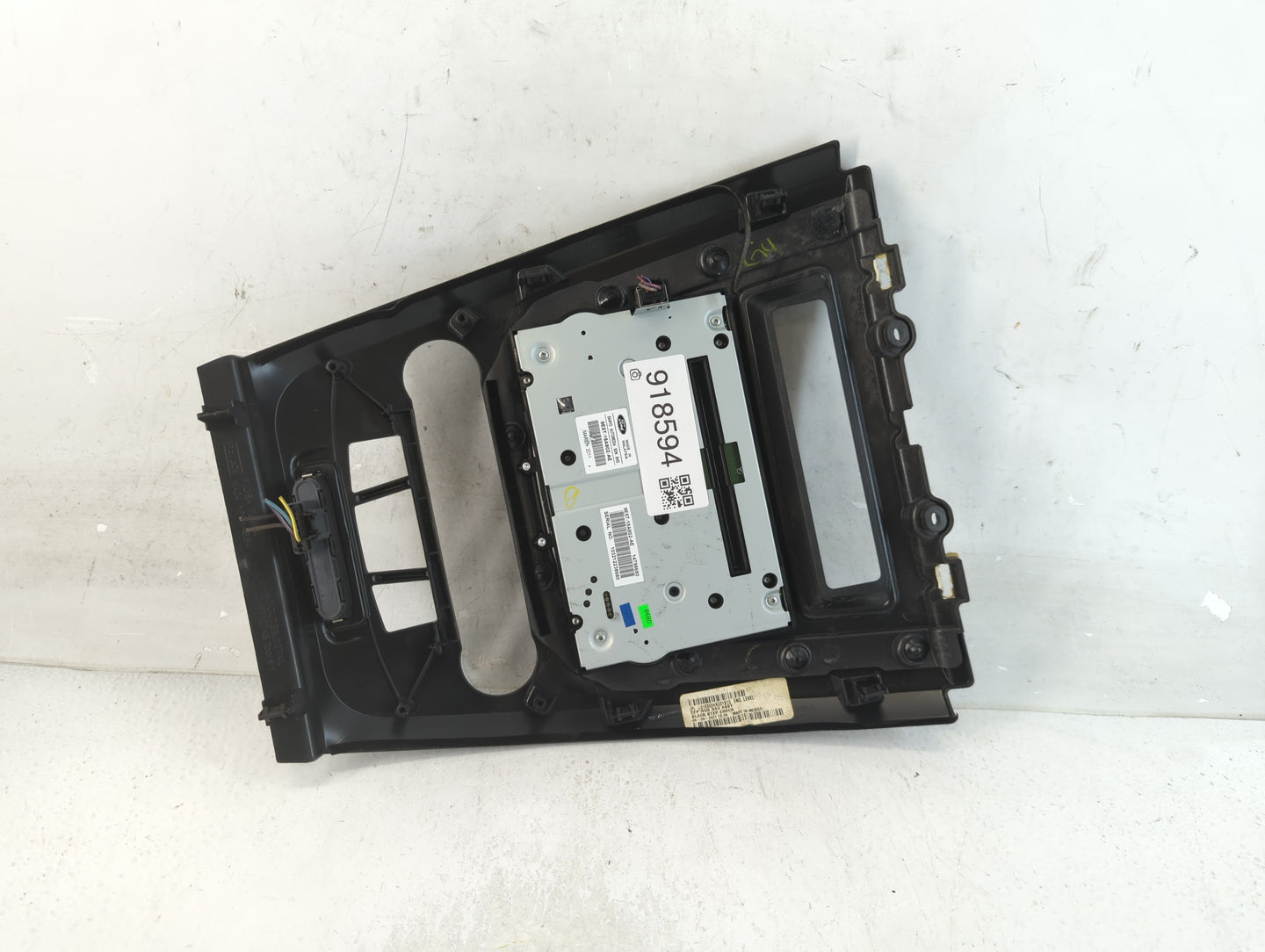 2010-2012 Ford Fusion Radio AM FM Cd Player Receiver Replacement P/N:9E5T-18A802-AE Fits Fits 2010 2011 2012 OEM Used Auto P