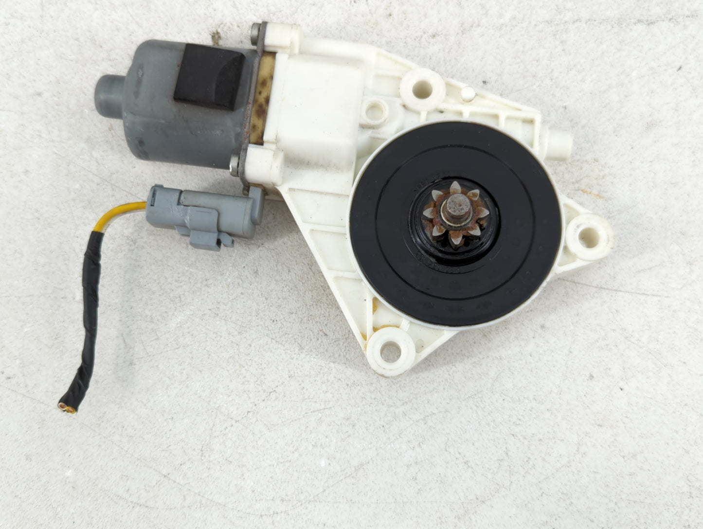 2006-2012 Ford Fusion Used Window Regulator Right Passenger Rear - Oemusedautoparts1.com
