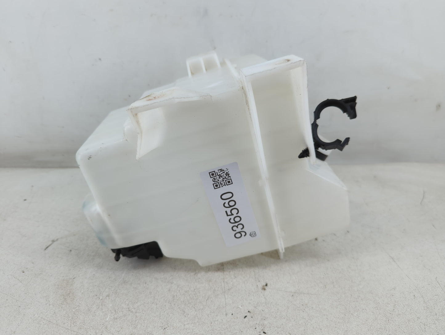 2006-2012 Ford Fusion Windshield Washer Fluid Reservoir Bottle Oem - Oemusedautoparts1.com