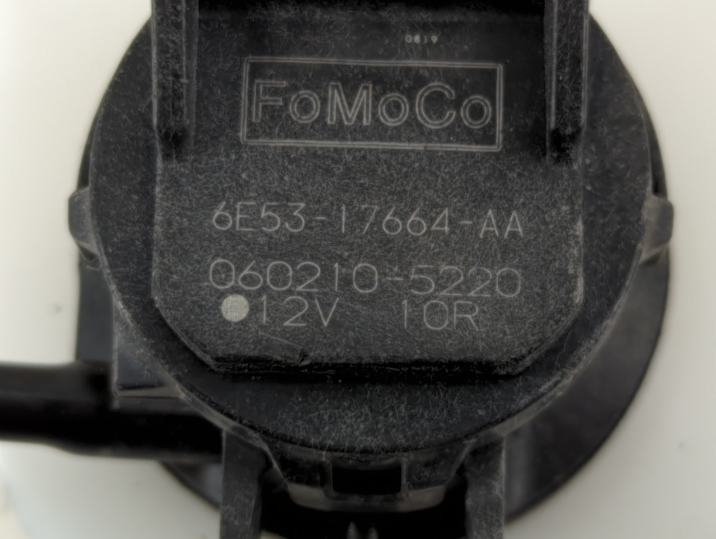 2006-2012 Ford Fusion Windshield Washer Fluid Reservoir Bottle Oem - Oemusedautoparts1.com