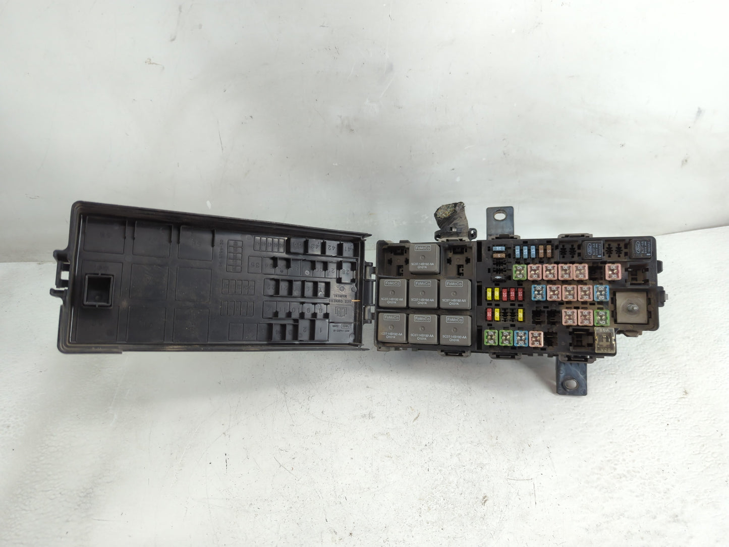 2012-2014 Ford Mustang Fusebox Fuse Box Panel Relay Module P/N:AR3T-14A003-AB 6E5T-14A003-AB Fits Fits 2012 2013 2014 OEM Us