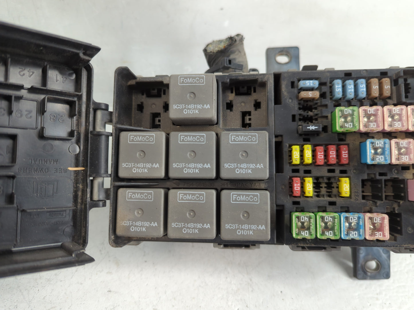 2012-2014 Ford Mustang Fusebox Fuse Box Panel Relay Module P/N:AR3T-14A003-AB 6E5T-14A003-AB Fits Fits 2012 2013 2014 OEM Us