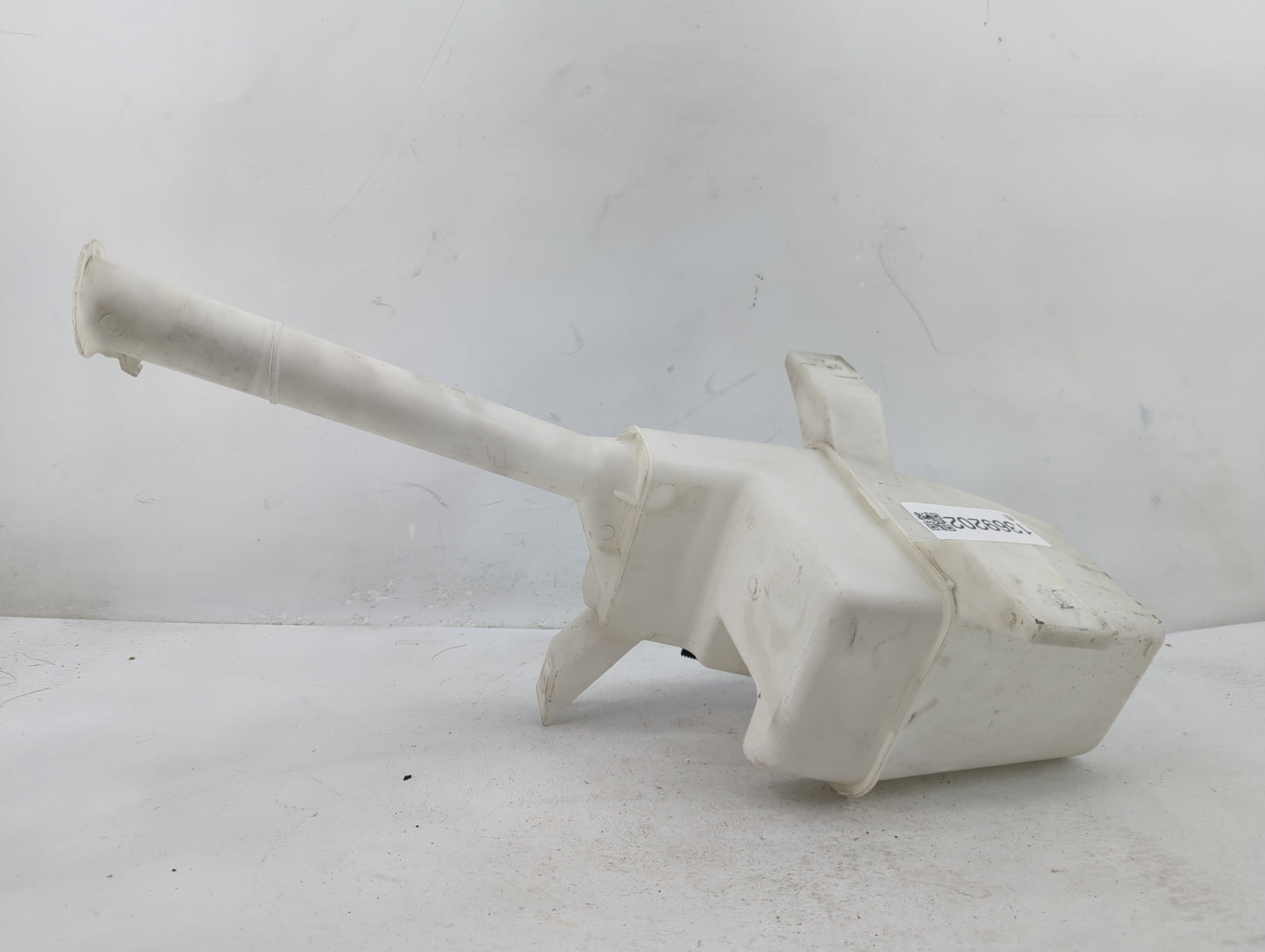 2010-2014 Ford Mustang Windshield Washer Fluid Reservoir Bottle Oem - Oemusedautoparts1.com