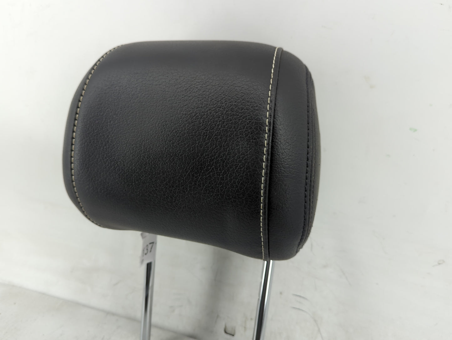 2010-2012 Ford Mustang Headrest Head Rest Front Driver Passenger Seat Fits Fits 2010 2011 2012 OEM Used Auto Parts - Oemused