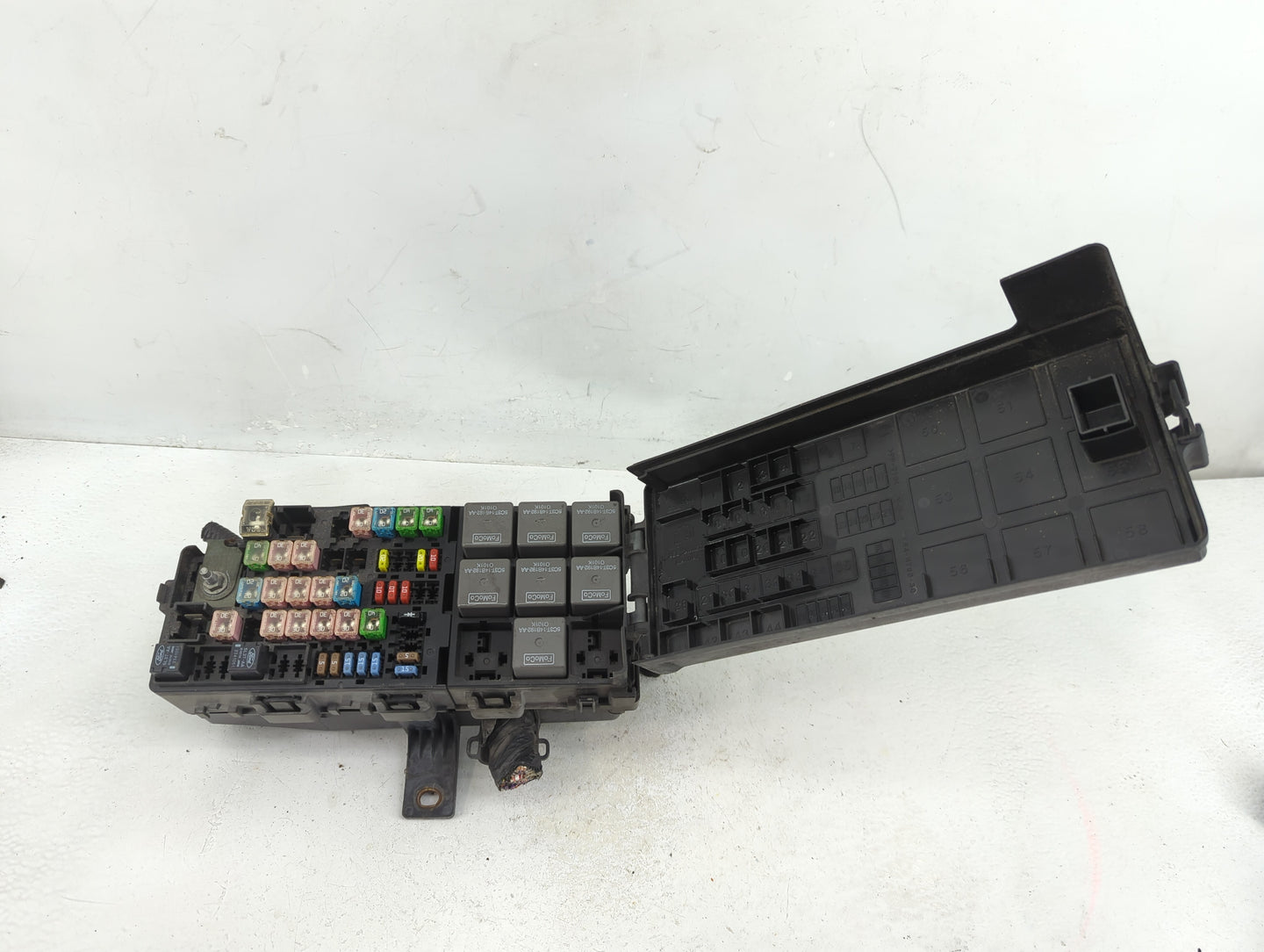 2012-2014 Ford Mustang Fusebox Fuse Box Panel Relay Module P/N:6E5T-14A003-AB Fits Fits 2012 2013 2014 OEM Used Auto Parts -