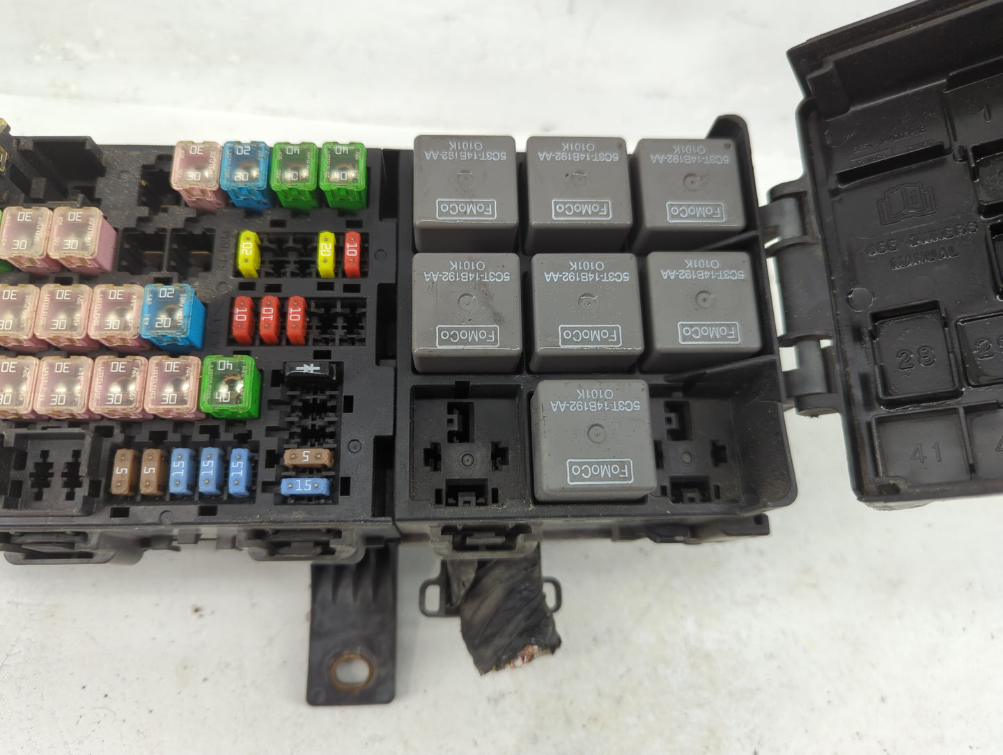 2012-2014 Ford Mustang Fusebox Fuse Box Panel Relay Module P/N:6E5T-14A003-AB Fits Fits 2012 2013 2014 OEM Used Auto Parts -