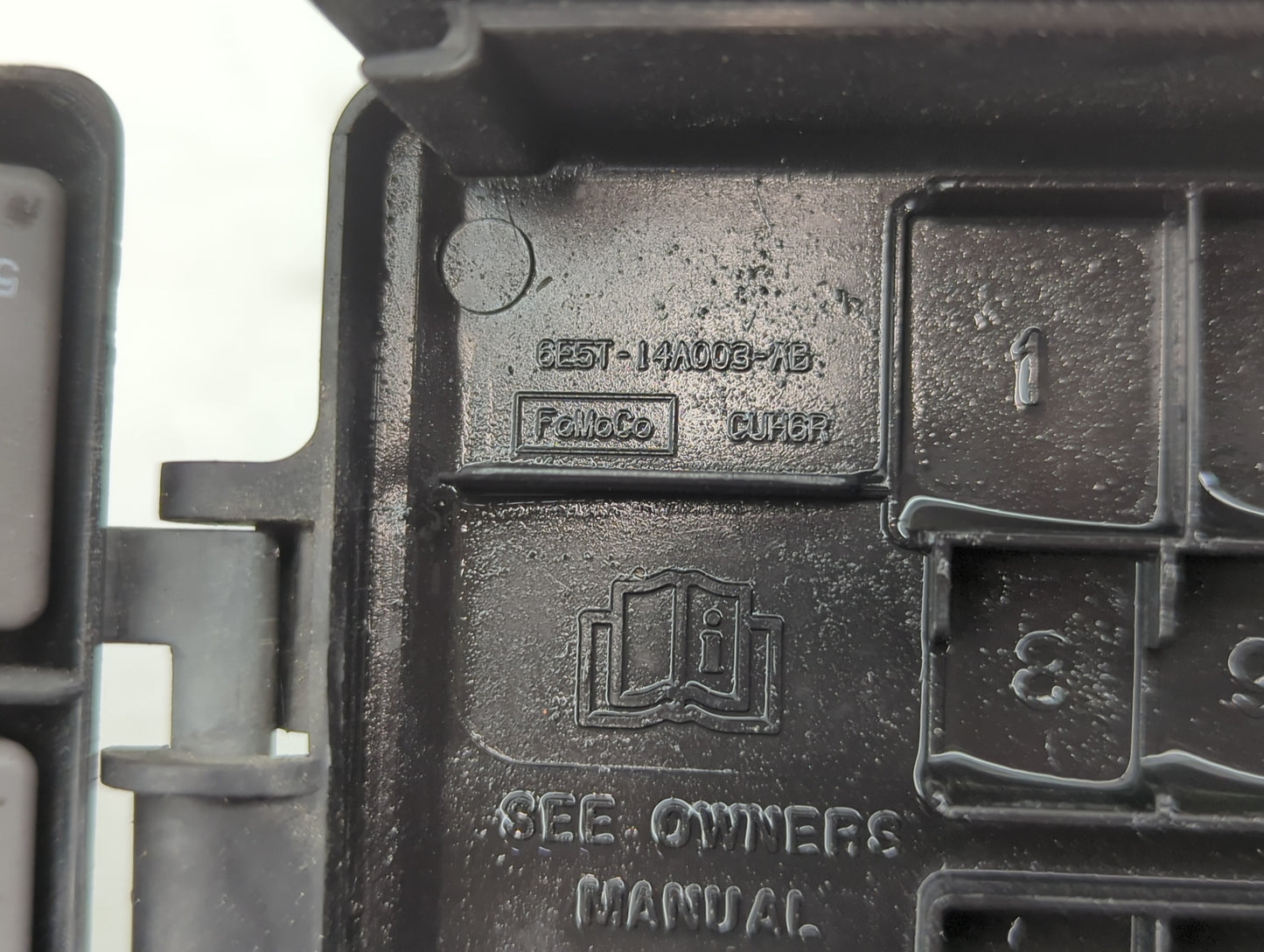 2012-2014 Ford Mustang Fusebox Fuse Box Panel Relay Module P/N:6E5T-14A003-AB Fits Fits 2012 2013 2014 OEM Used Auto Parts -