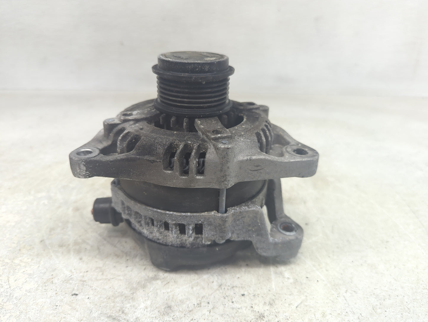 2011-2014 Ford Mustang Alternator Replacement Generator Charging Assembly Engine OEM Fits Fits 2011 2012 2013 2014 OEM Used 