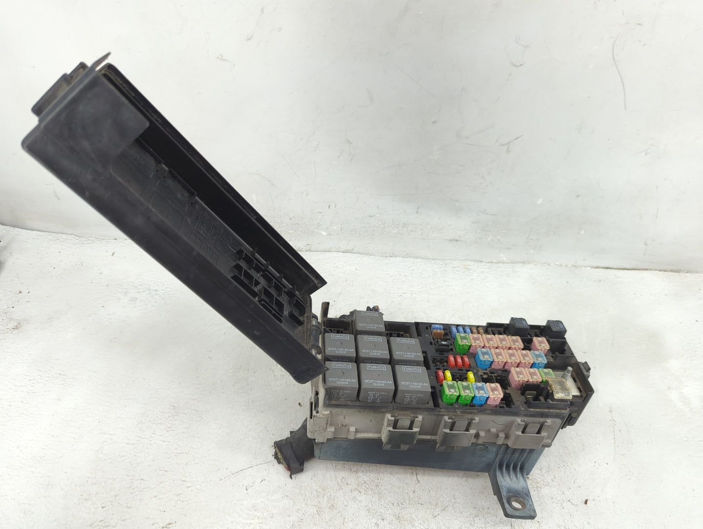 2012-2014 Ford Mustang Fusebox Fuse Box Panel Relay Module P/N:6E5T-14A003-AB Fits Fits 2012 2013 2014 OEM Used Auto Parts -