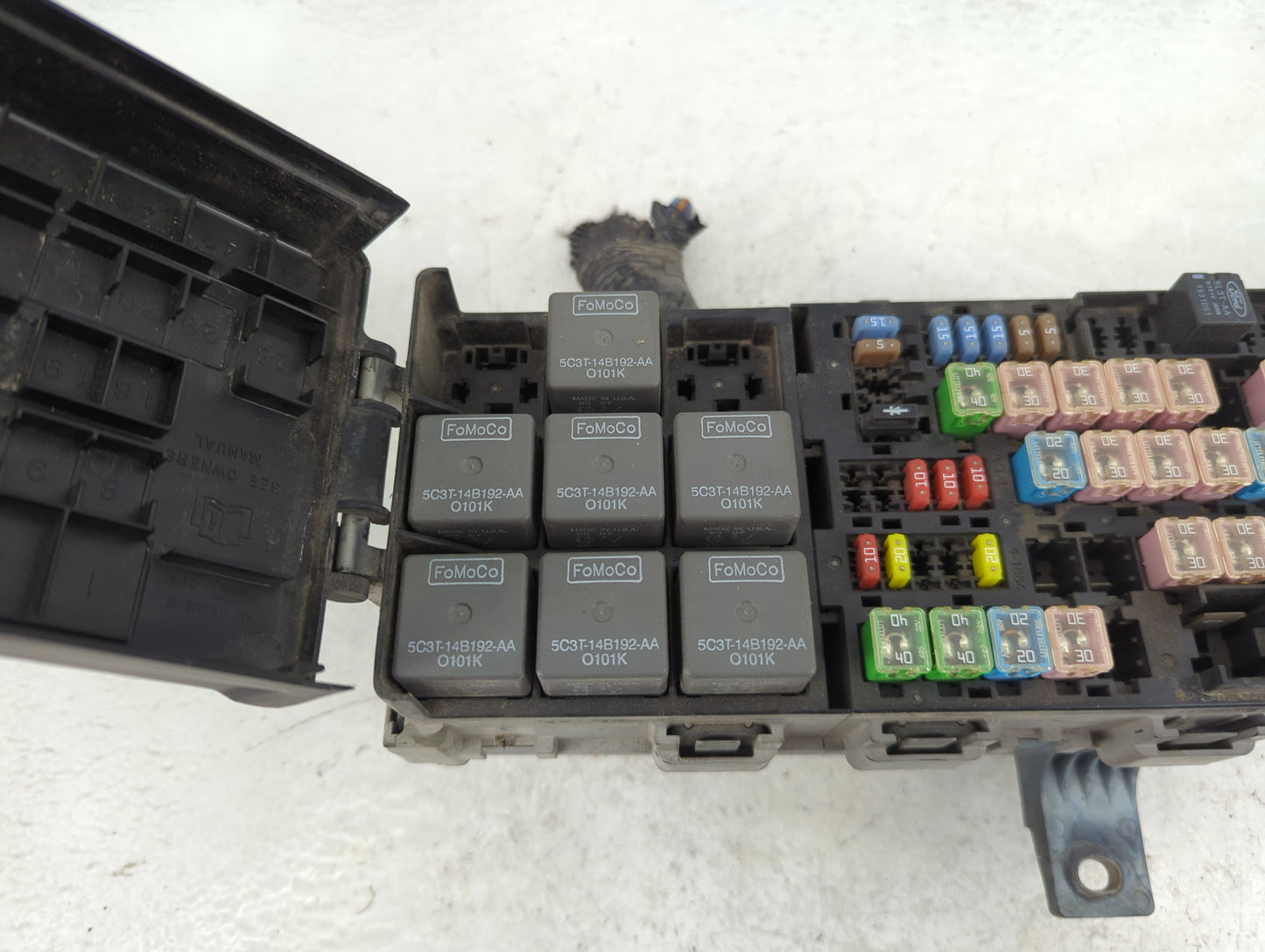 2012-2014 Ford Mustang Fusebox Fuse Box Panel Relay Module P/N:6E5T-14A003-AB Fits Fits 2012 2013 2014 OEM Used Auto Parts -