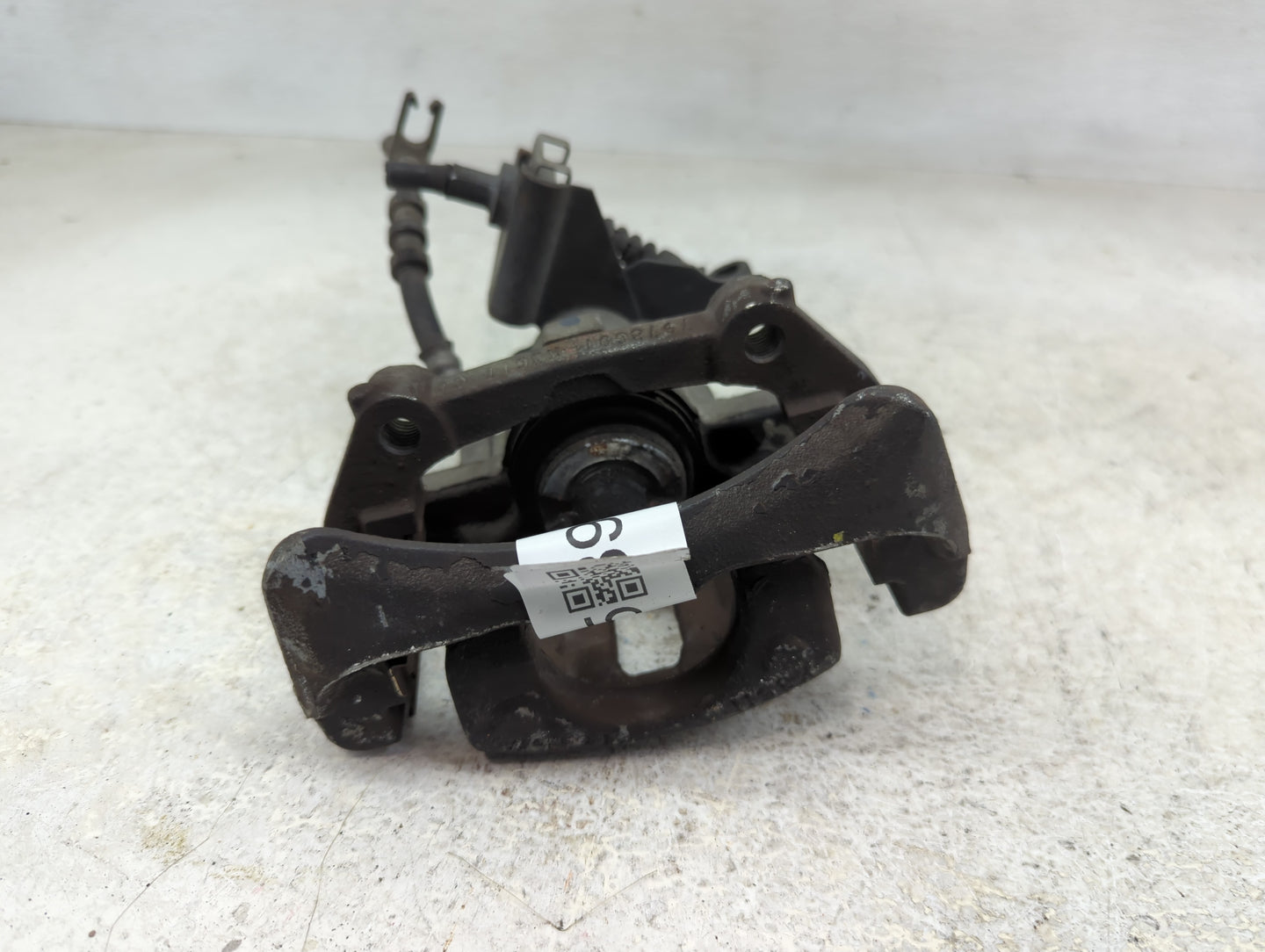 2005-2014 Ford Mustang Rear Passenger Right Brake Caliper - Oemusedautoparts1.com