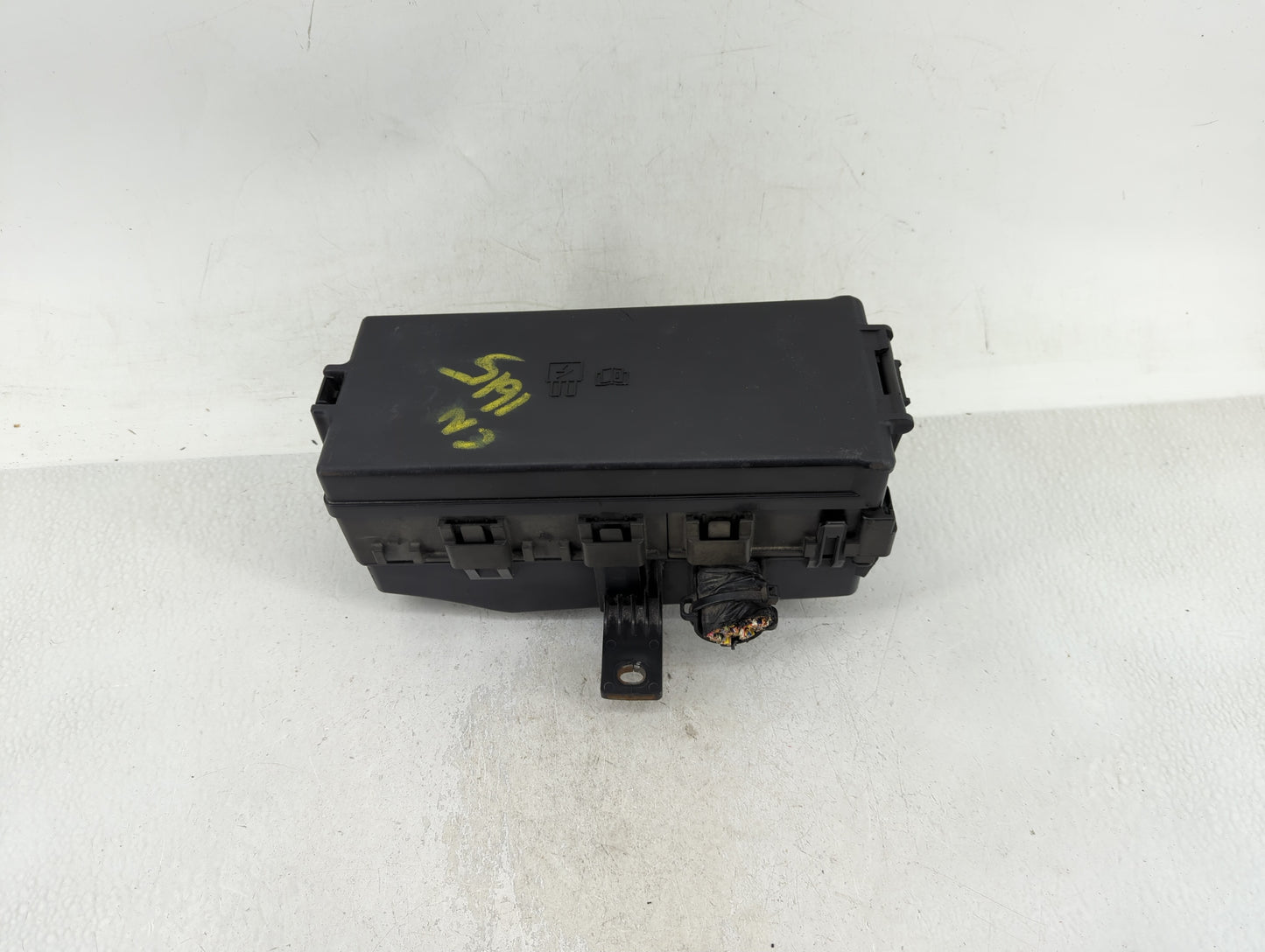 2012-2014 Ford Mustang Fusebox Fuse Box Panel Relay Module P/N:AR3T-14A003-AB Fits Fits 2012 2013 2014 OEM Used Auto Parts -