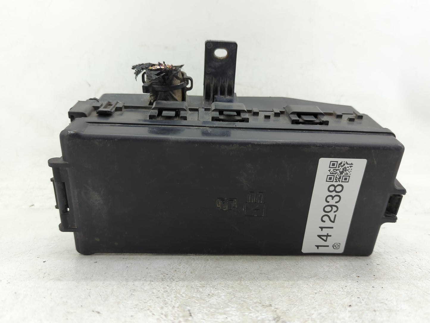 2012-2014 Ford Mustang Fusebox Fuse Box Panel Relay Module P/N:6E5T-14A003-AB Fits Fits 2012 2013 2014 OEM Used Auto Parts -