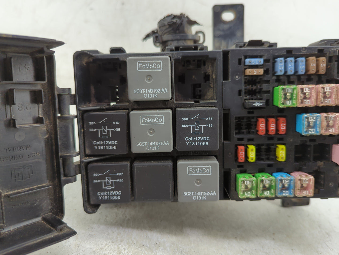 2012-2014 Ford Mustang Fusebox Fuse Box Panel Relay Module P/N:6E5T-14A003-AB Fits Fits 2012 2013 2014 OEM Used Auto Parts -
