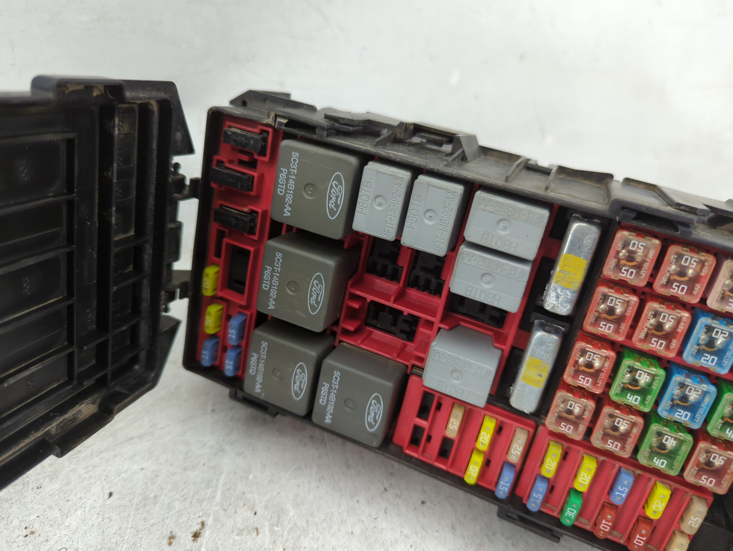 2012 Ford Mustang Fusebox Fuse Box Panel Relay Module P/N:5C3T-14B192-AA 2C7T-14N003-AA Fits OEM Used Auto Parts - Oemusedau