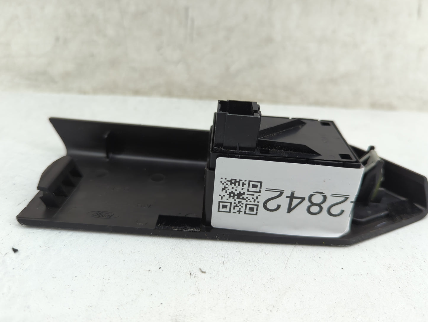 2005-2014 Ford Mustang Master Power Window Switch Replacement Driver Side Left P/N:AR33-14A564-ADW Fits OEM Used Auto Parts 