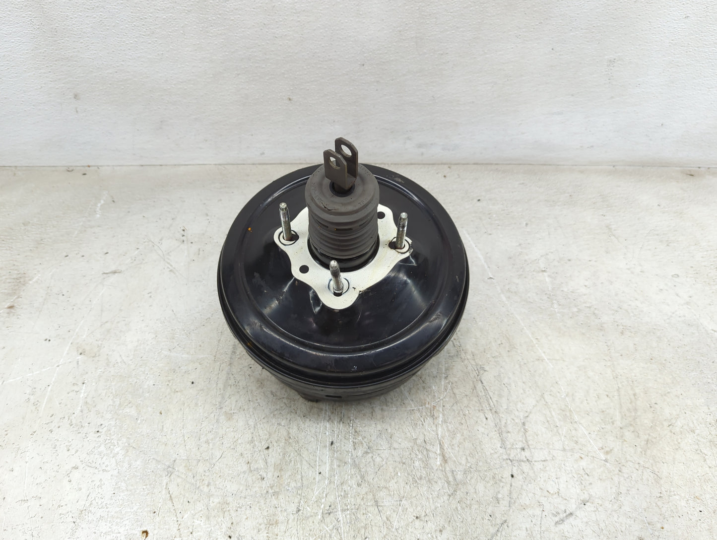 2011-2012 Ford Mustang Power Brake Booster Oem - Oemusedautoparts1.com