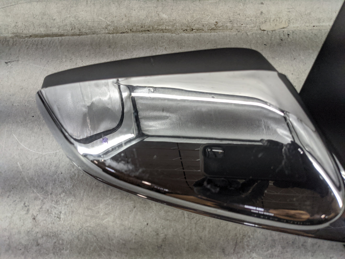 2010-2012 Ford Mustang Passenger Side View Mirror - Right Door Mirror OEM Used - Oemusedautoparts1.com