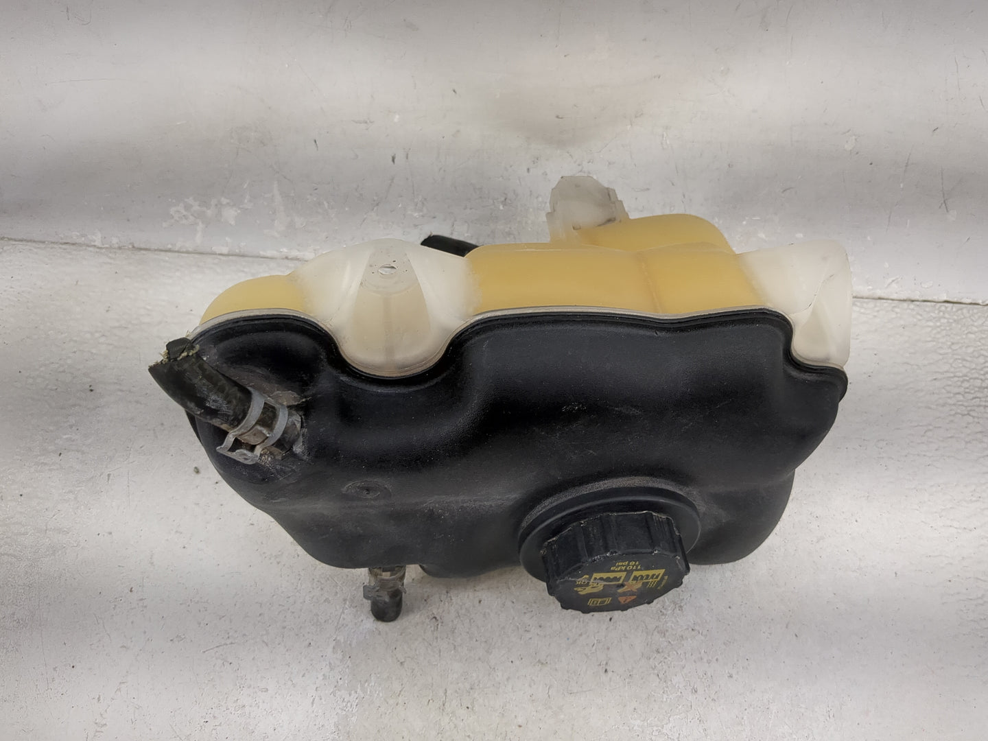 2012 Ford Mustang Radiator Coolant Overflow Expansion Tank Bottle - Oemusedautoparts1.com