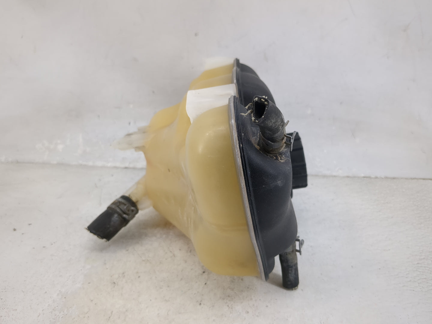 2012 Ford Mustang Radiator Coolant Overflow Expansion Tank Bottle - Oemusedautoparts1.com