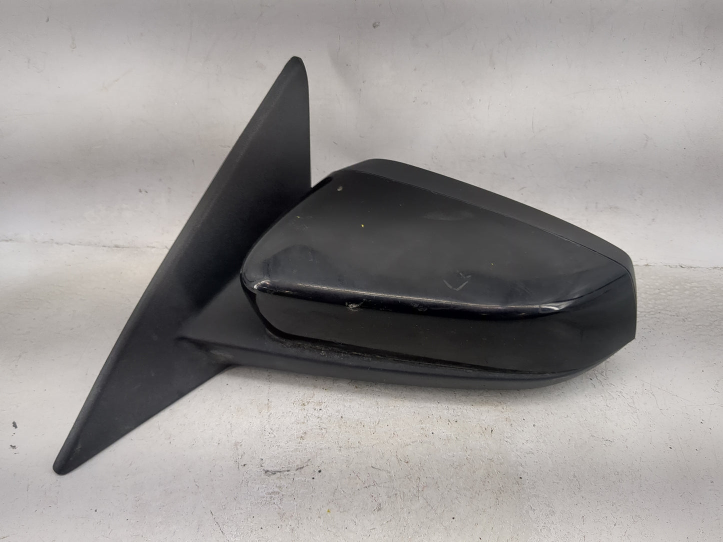 2010-2012 Ford Mustang Driver Side View Mirror - Left Door Mirror OEM Used - Oemusedautoparts1.com