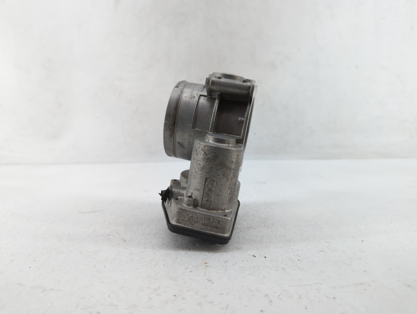 2011-2017 Ford Mustang Throttle Body P/N:AT4E-ED AT4E-9F991-EL Fits Fits 2011 2012 2013 2014 2015 2016 2017 2018 2019 OEM Us
